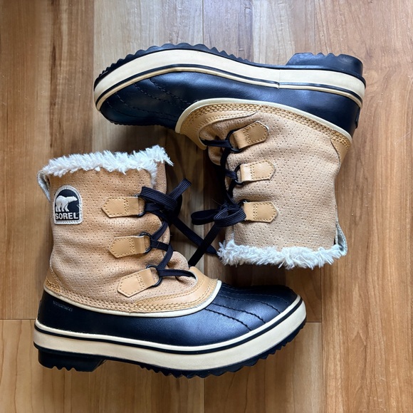Sorel Tivoli Tan and Black Winter Boots size 8 - Picture 4 of 8